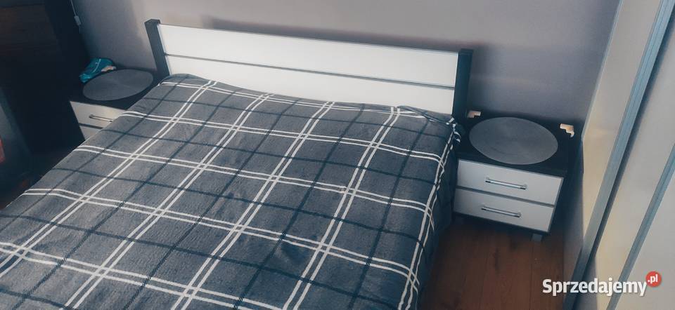 łóżko do sypialni plus komody z szufladami Katowice