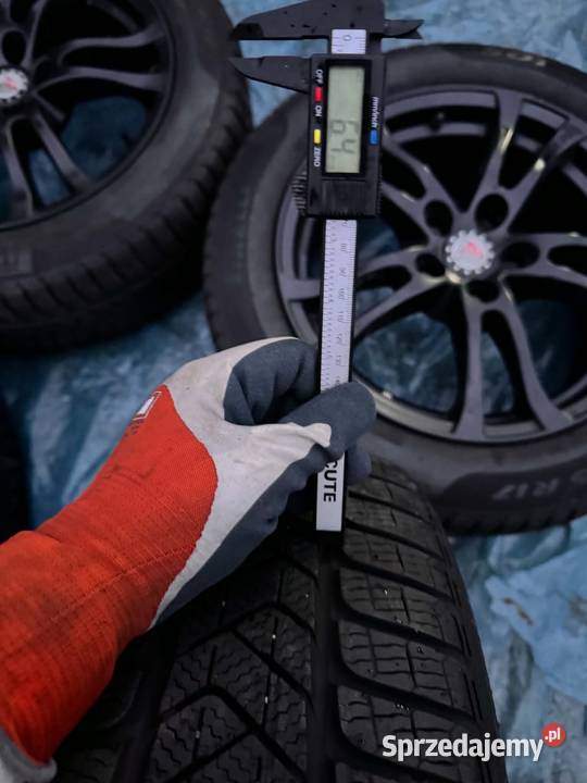 Opony zimowe Pirelli Sottozero 3 21555R17 94H Żółkiewka-Osada