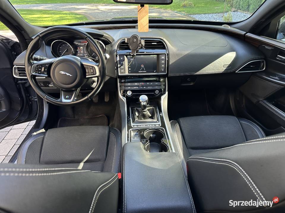 Jaguar XE RSport sprzedaż prywatna nieuszkodzony Konin