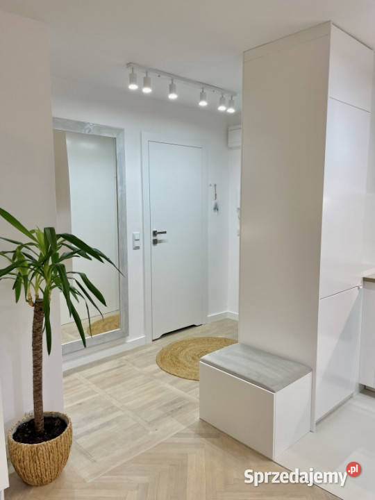 MOKOTÓW ładne 2 pokoje metrze park mazowieckie Warszawa