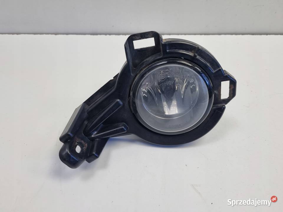 Nissan Juke PRAWY HALOGEN PRZECIWMGIELNY Ramka Janów