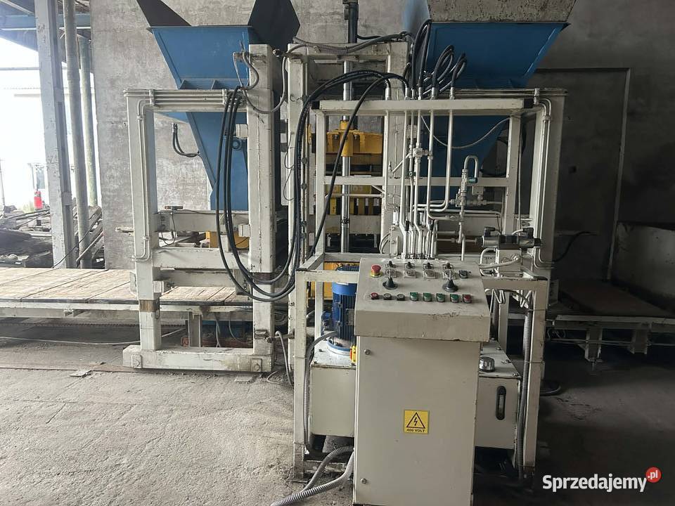 Wibroprasa dwukolorowa PROMETAL Uniwersal 400 Produkcja