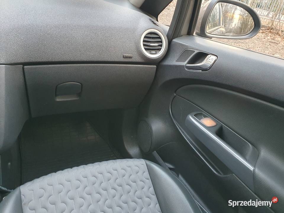 OPEL CORSA 14 ECOTEC 2013 Krajowy 141 Ładny i śląskie Katowice