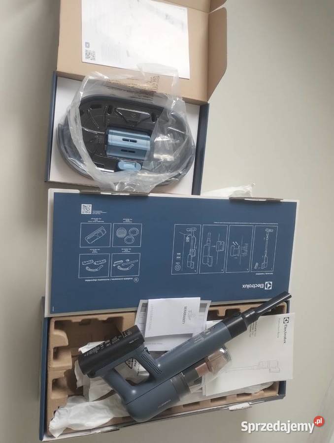 Nowy odkurzacz piorący ze stacją myjącą Myszków
