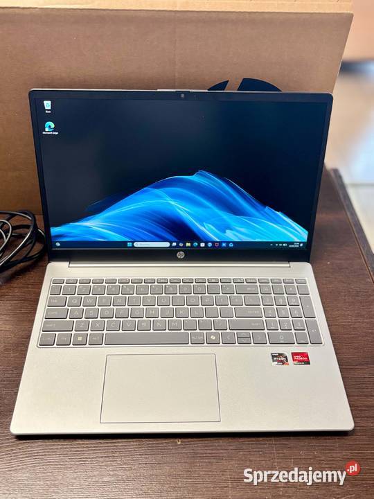 Laptop HP 15fc0002nw 156 AMD Ryzen 7 16 GB 512