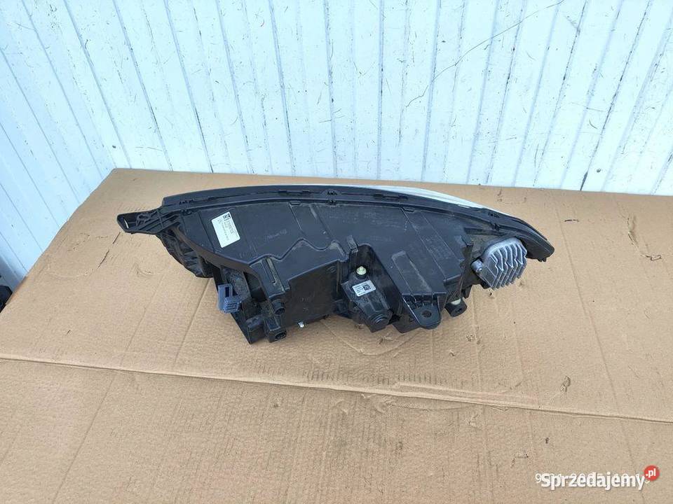 VOLVO XC90 II LIFT FULL LED LAMPA PRAWA PRZÓD