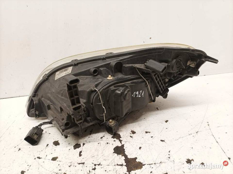 LAMPA PRZÓD PRAWA EUROPA 30763144RH Volvo XC 60