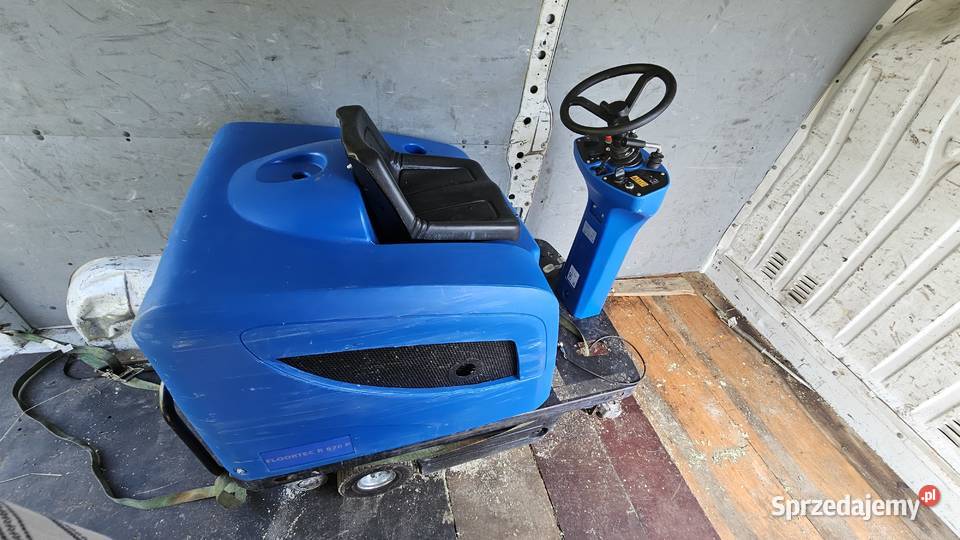 Zamiatarka samojezdna Nilfisk FLOORTEC R 670 sprzedam