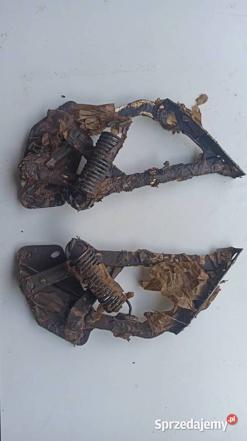 Zawiasy maski Wołga GAZ 24 Góra Kalwaria