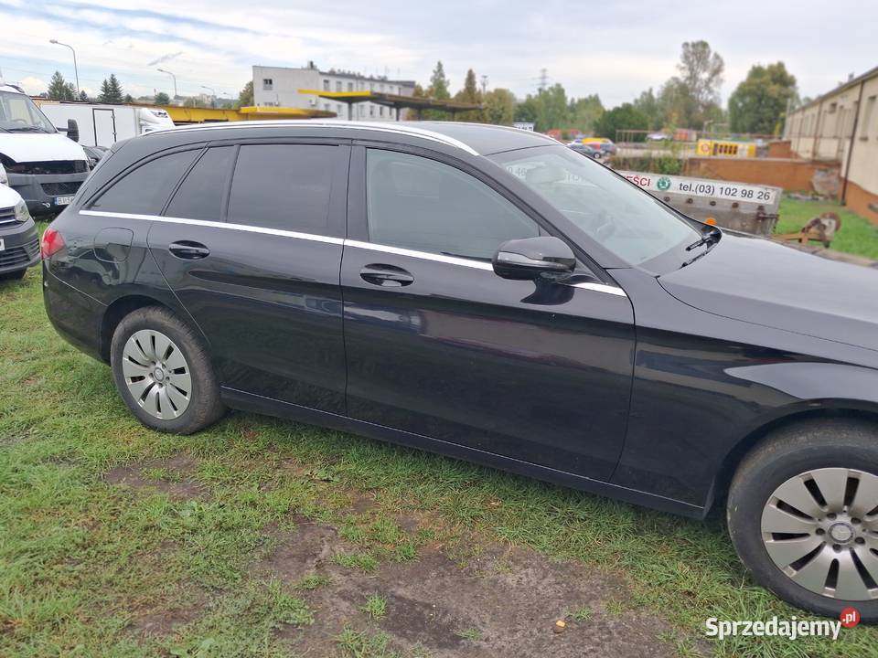Mercedes C klasa uszkodzony siknik światła do jazdy dziennej Katowice sprzedam