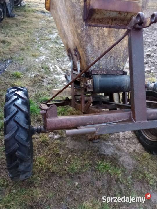 Rozsiewacz nawozu kos nieuszkodzony Nawożenie Słomniki