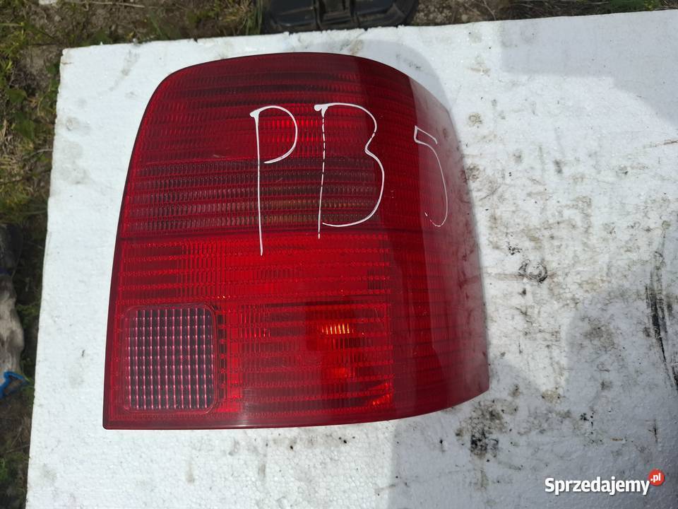 Lampa Prawa Volkswagen Passat B5 osobowe Motoryzacja Wisznice