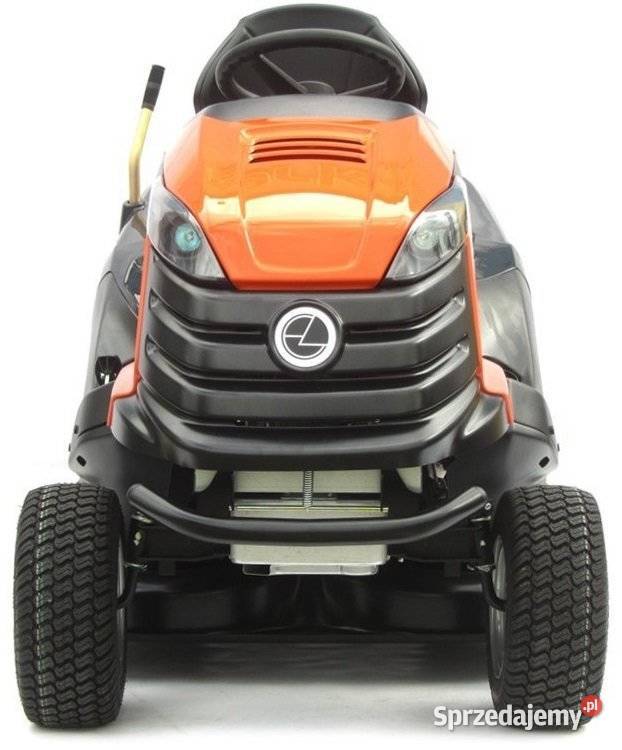 TRAKTOREK OLEO MAC OM 10622 H Briggs Stratton Opalenica