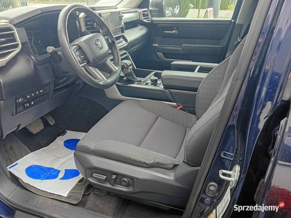 Toyota Tundra 4x4 2022 benzyna 280 automat Gromada