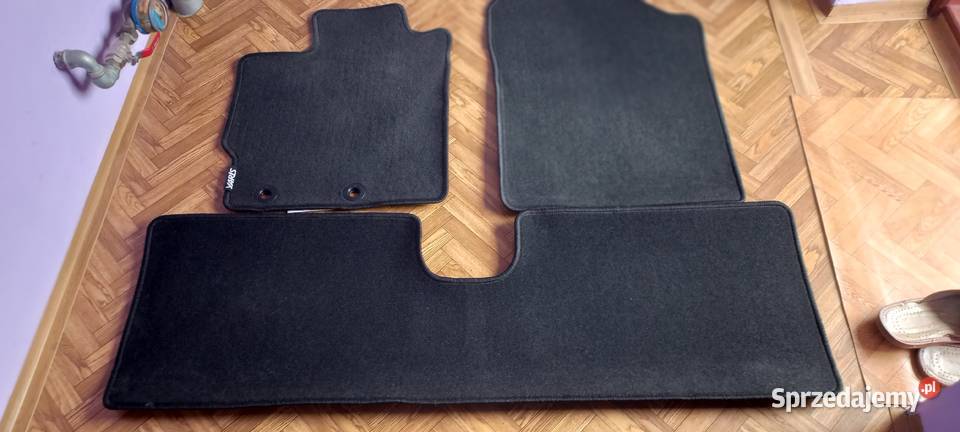 Dywaniki welurowe oryginalne toyota yaris 3 Gostynin sprzedam