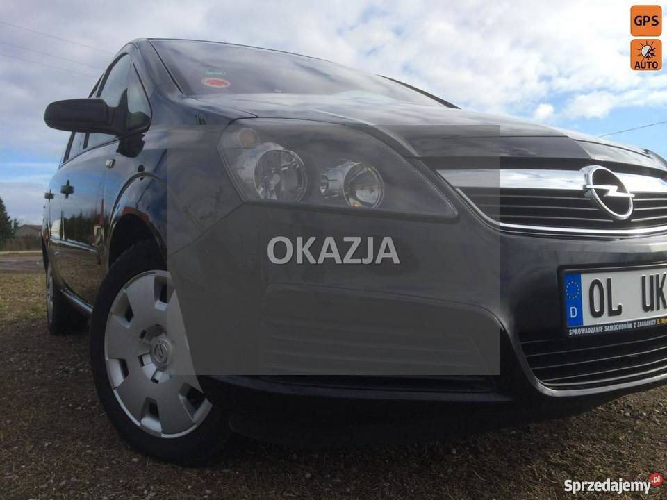 Opel Zafira nieuszkodzony czarny serwisowany w ASO Sopot