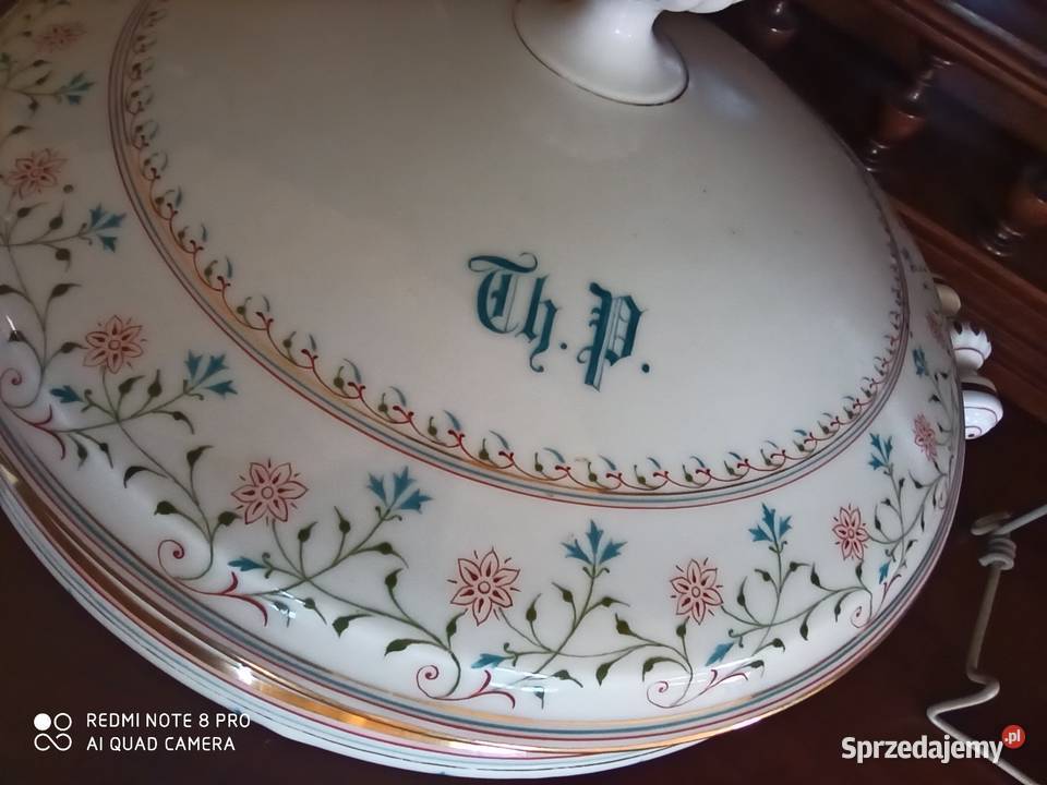 waza na stopie z monogramem Th P Gdańsk