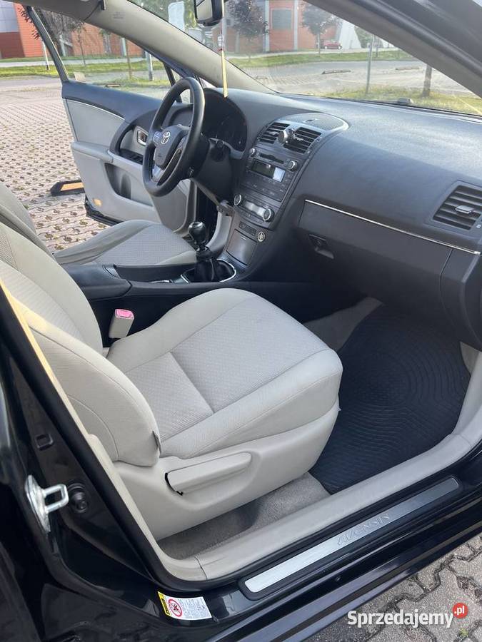 Toyota Avensis D4D manualna Szczecin