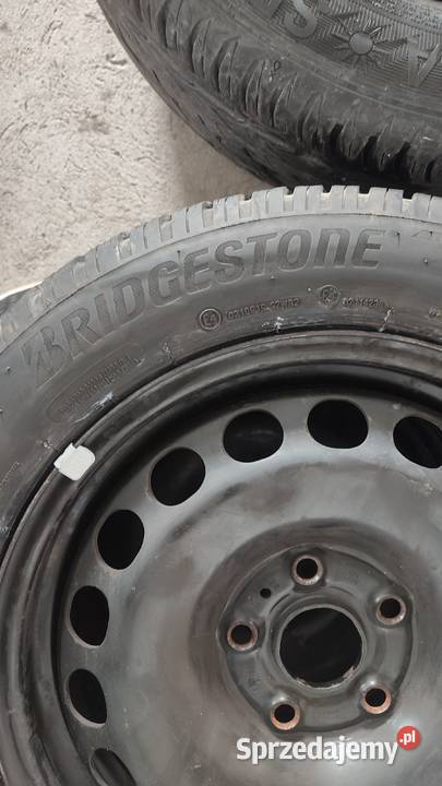 Sprzedam dwa koła zimowe VW 2055516 Samochodowe Czarna sprzedam