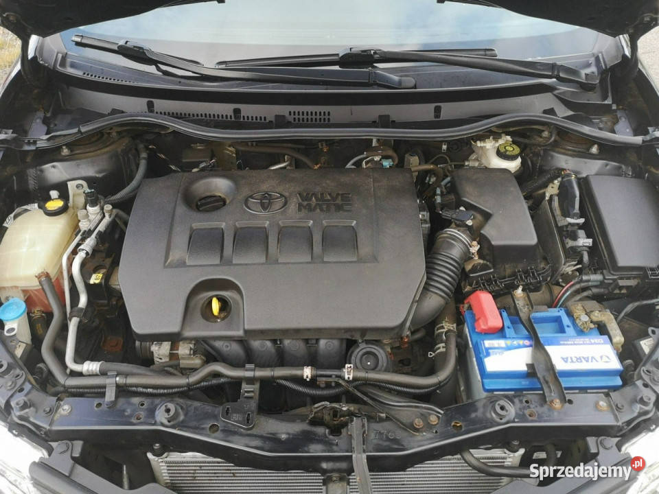 Toyota Auris II 2012 Sadlno