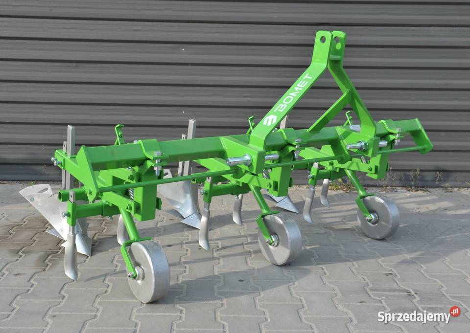 Pielnikoobsypnik 3sekcyjny dwurzędowy P475 Bomet Tajęcina