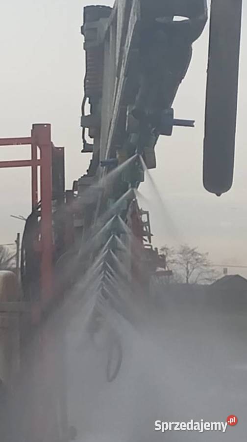 Opryskiwacz ciągany RAU 24 m 2700 litrów