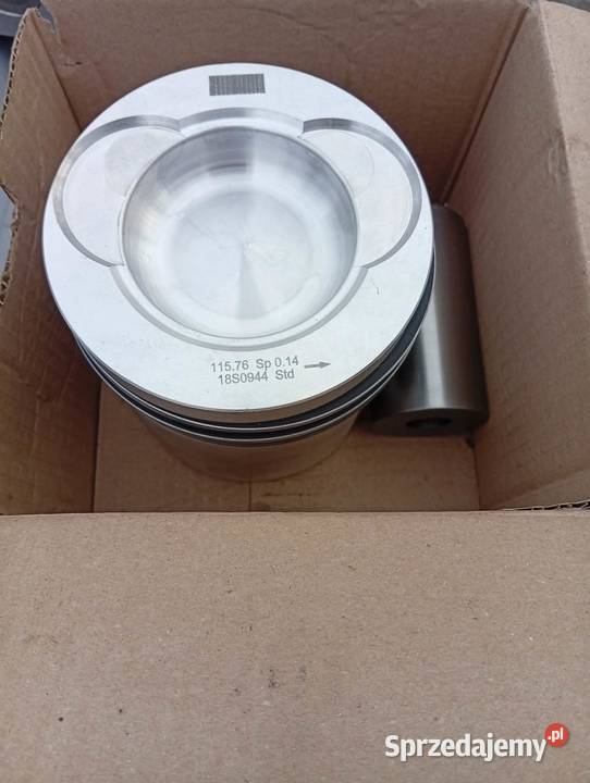 Sprzedam tłoki do ciągnika John Deere łódzkie Pęczniew