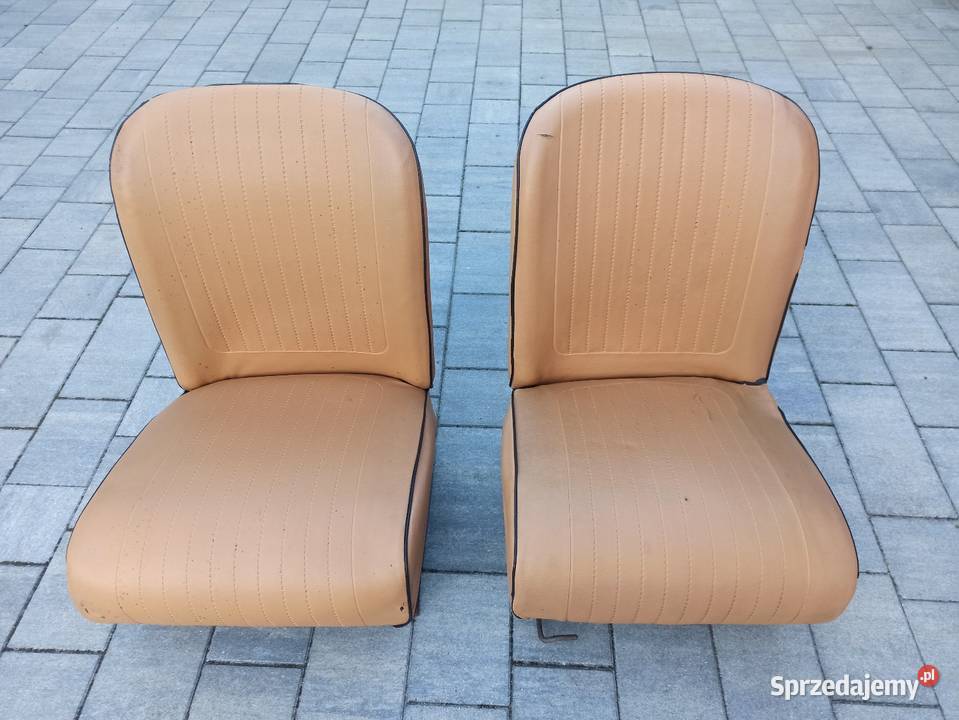 Kremowe wnętrze fotele kanapa boczki Fiat 126p Poznań