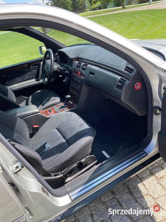 Mercedes Klasa E W210 elegance Okopy-Kolonia