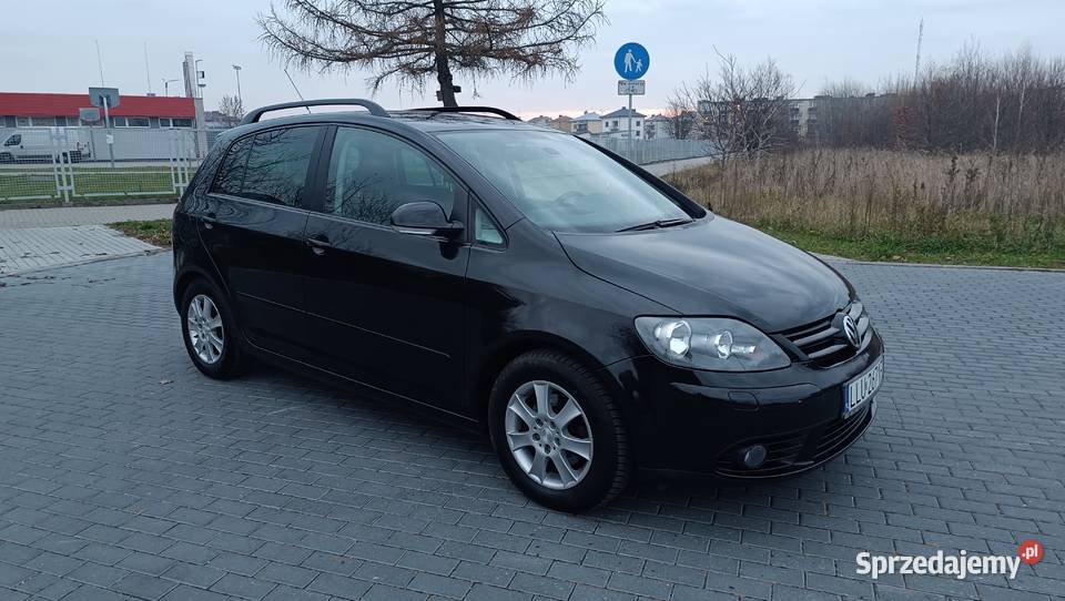 VW Golf 5 16 mpi z gazem super stan niewielki 1600cm3 Łuków