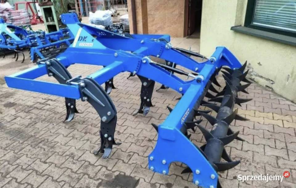 Pług dłutowy BEZORKOWY MPIRAT firmy DZIEKAN lubelskie Tomaszów Lubelski