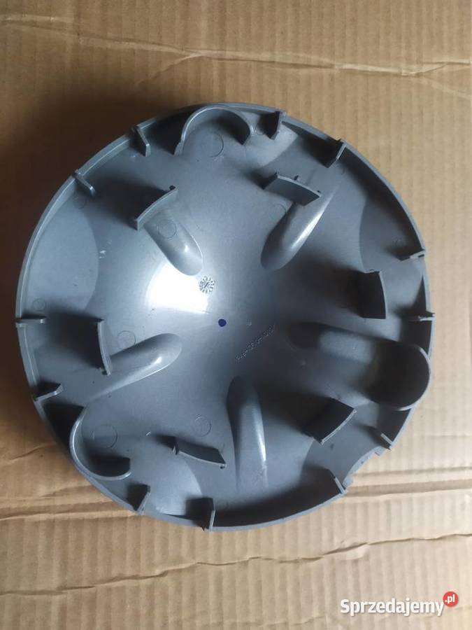 Isuzu d kołpak dekiel dekielek felgi d kołpak