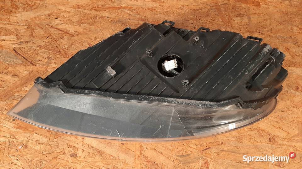 LAMPA PRAWA PRZEDNIA 31283333 VOLVO V40 II XENON Nowy Tomyśl sprzedam