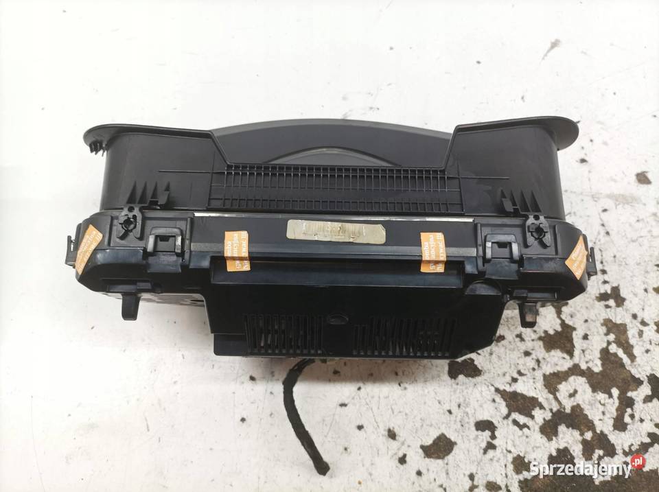 LICZNIK A2115405547 22 D 122 MercedesBenz Eklasa Części samochodowe