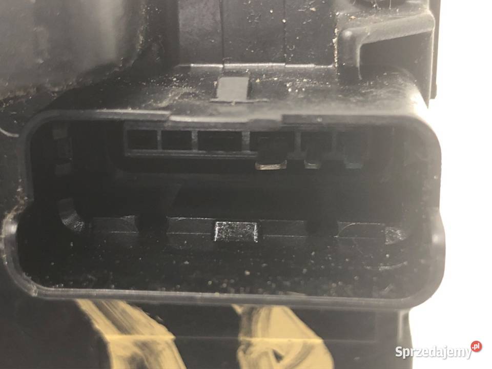 ZAMEK DRZWI PRAWY PRZÓD NISSAN NV200 Hatchback