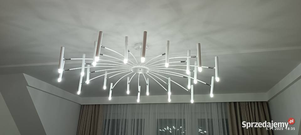 Lampa 24 punktów zmienne światło zimneneutralne Lampy wiszące Szczecin sprzedam