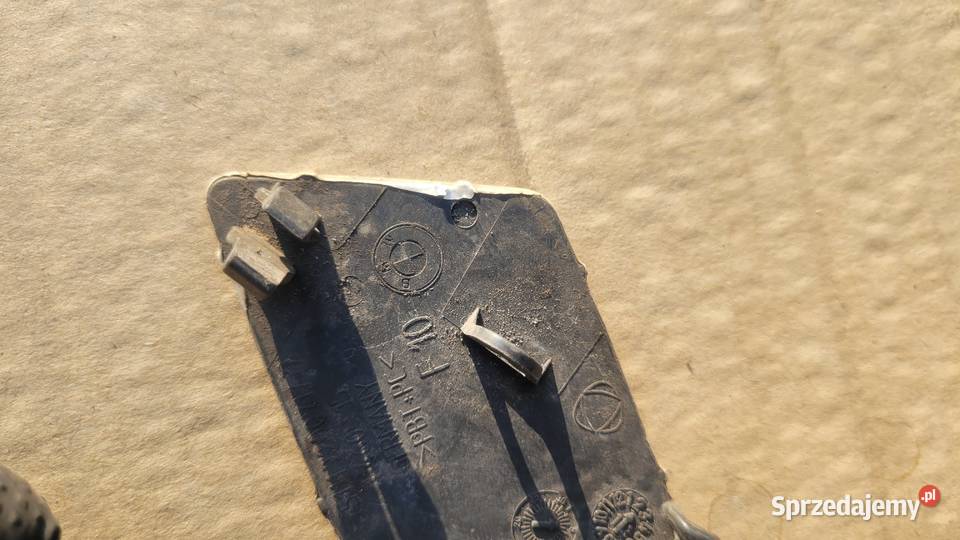 BMW F10 F11 ZAŚLEPKA HAKA HAK ZDERZAK PRZÓD Ruda Śląska