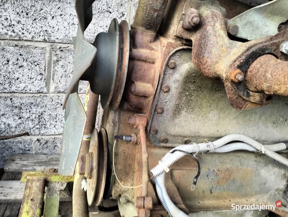 Sprzedam silnik 4cylindrowy Czechy