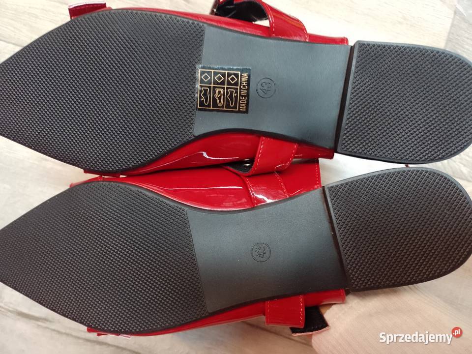 4243 Czerwone baleriny wieczorowe z odkrytą Kraków