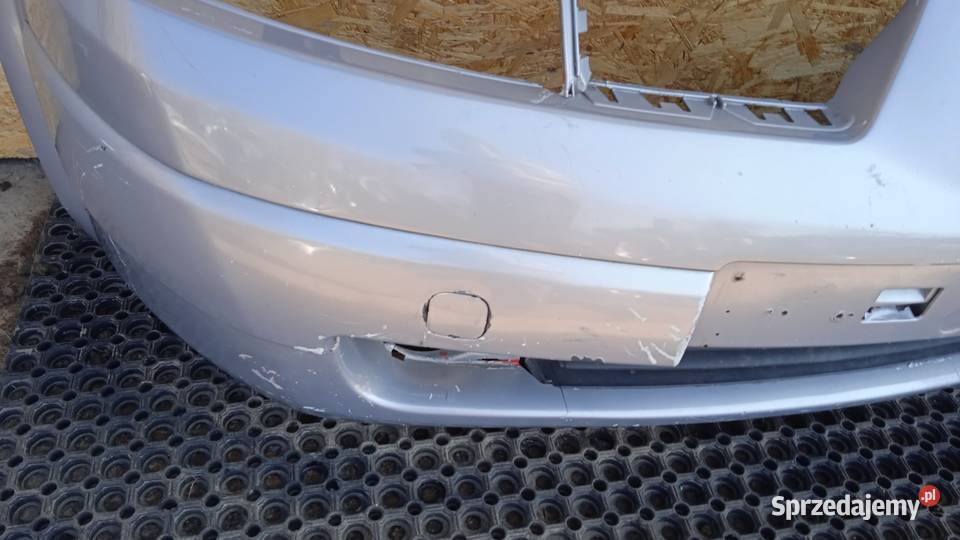 RENAULT MEGANE II ZDERZAK PRZÓD NV632 HALOGEN