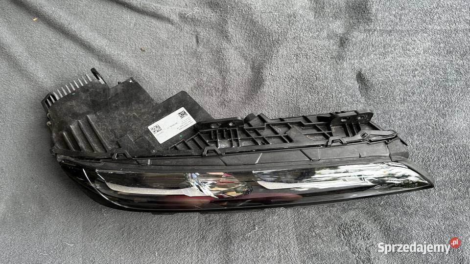 BMW i7 G70 LAMPA GÓRNA PRAWA DRL LED SVAROWSKI osobowe Gorzów Wielkopolski