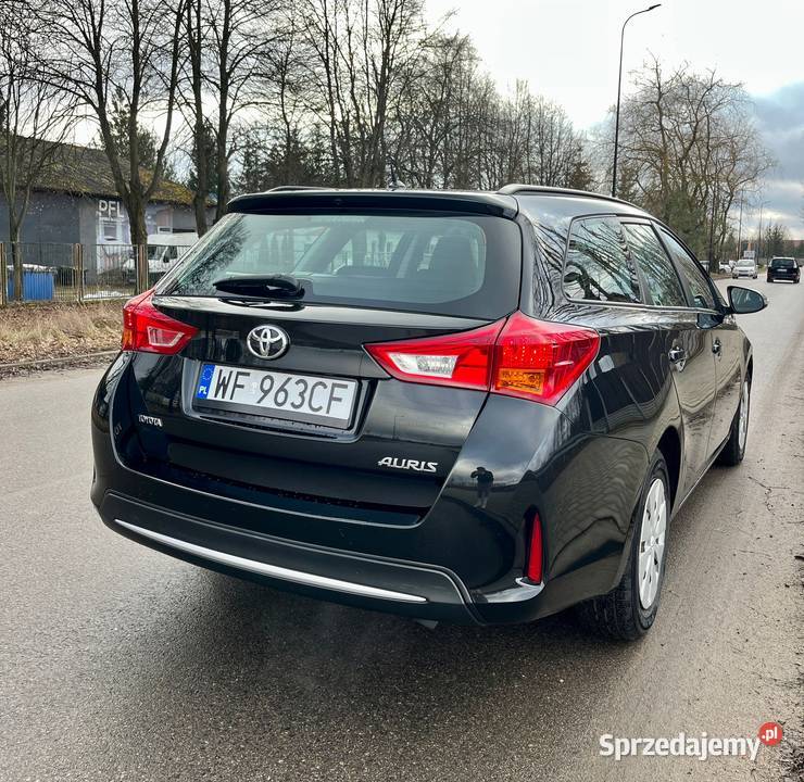 Toyota Auris Kombi 16 benzyna Auris Pisz