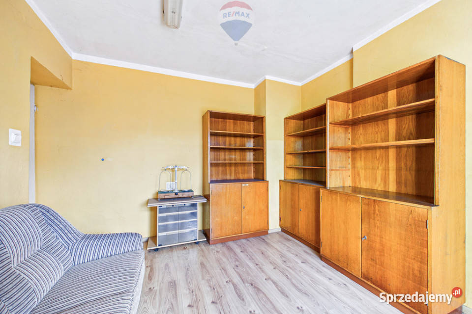 Na sprzedaż lokal użytkowy w centrum Chocianowa Ilość pomieszczeń 10 Chocianów