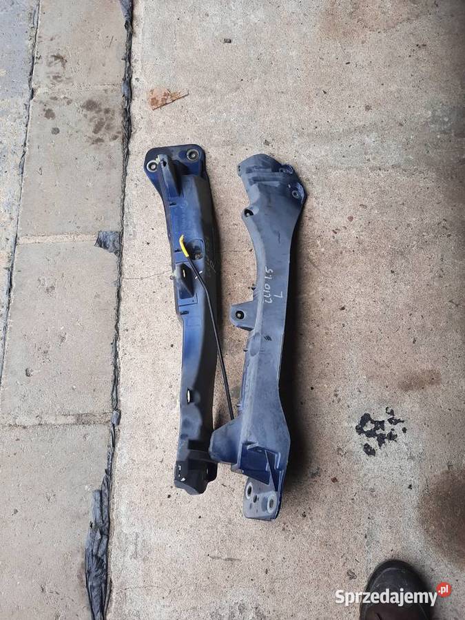 Ślizg błotnika Renault Clio 8200314930 Części Staszów