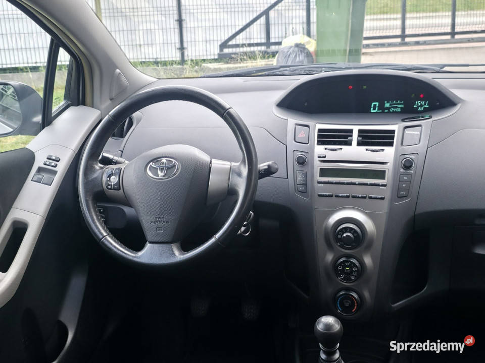 Toyota Yaris 133 Benzyna Serwisowany Gwarancja 124000km Piekoszów