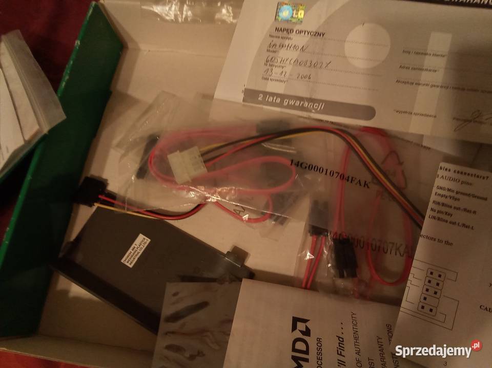 As ze ASRock 939SLIeSATA2 opakowanie płycie kable, taśmy, przedłużacze Warszawa