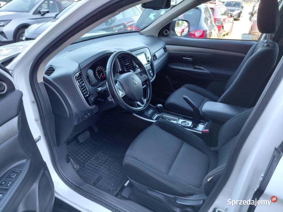 MITSUBISHI Outlander 2017r FV23 Salon ASO Kamera benzyna Mitsubishi Kraków