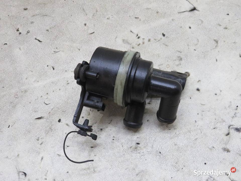 DODATKOWA POMPA WODY AUDI A4 B8 20 TDI sprzedam
