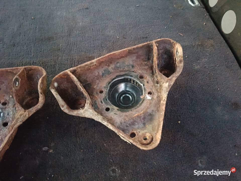 Mocowanie Górnych Wahaczy Amortyzatora Audi A4 osobowe Myszków