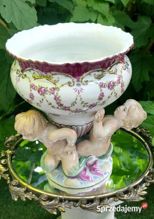 Porcelana zdobiona motywem róż Pabianice